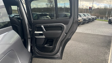 Land Rover Defender 3.0 D250 X-Dynamic SE 110 5dr Auto Diesel Estate